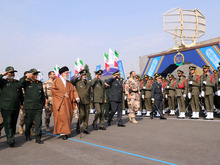 رهبر انقلاب: مطالبات به‌حق مردم لبنان و عراق در چارچوب ساختارهای قانونی قابل تحقق است